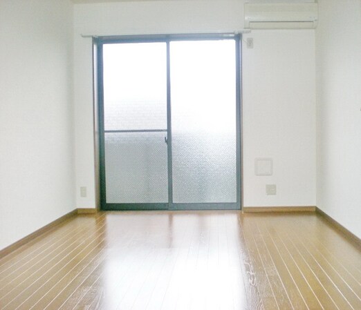 アンプルールクラージュ仲原の物件内観写真